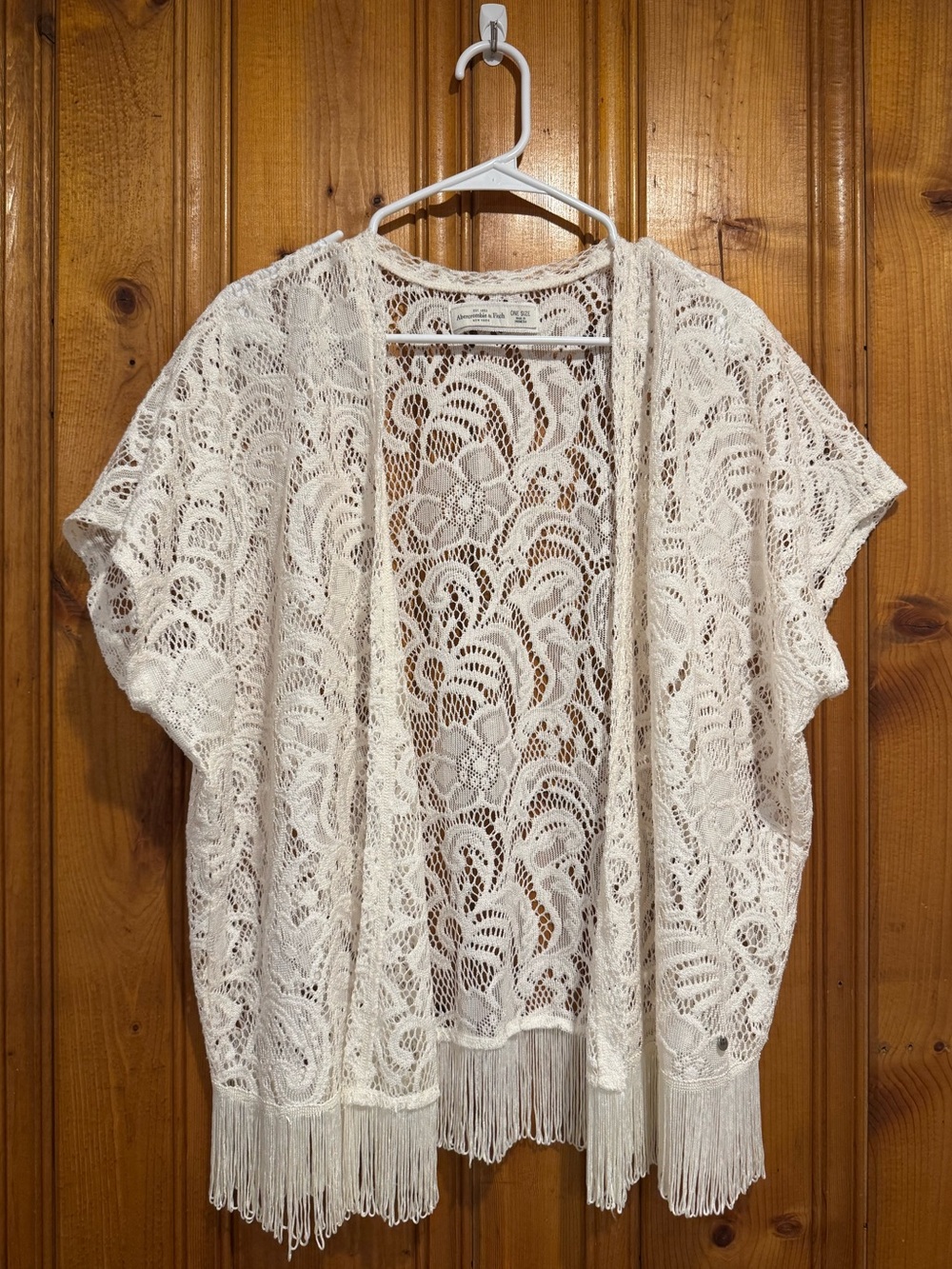 Abercrombie & Fitch One Size White Lace Fringe Kimono